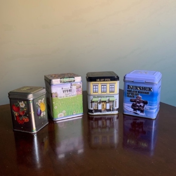 Lot of 11 Tea and Cookie Metal Tins with Lids - Picture 5 of 15